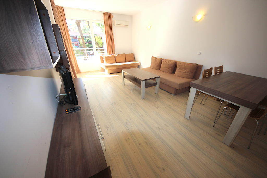 Menada Zornitsa Apartments Сонячний Берег Екстер'єр фото