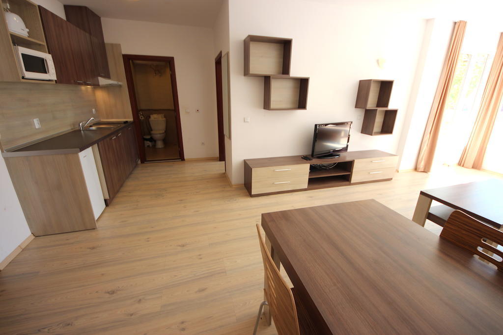 Menada Zornitsa Apartments Сонячний Берег Екстер'єр фото
